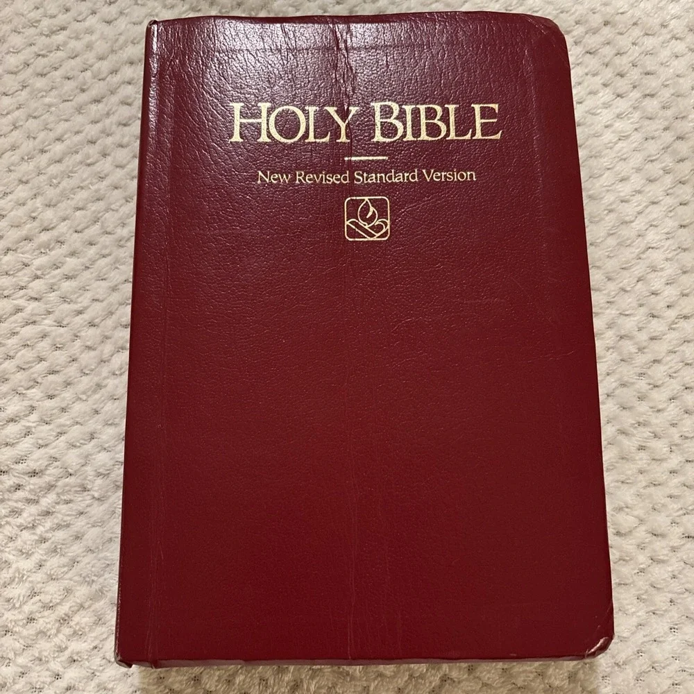 Holy Bible New Revised Standard Version Pray study helps Red Bonded Leather 1990